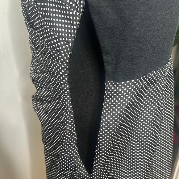 Elegant Black and White Polka Dot Dress - Picture 4 of 4